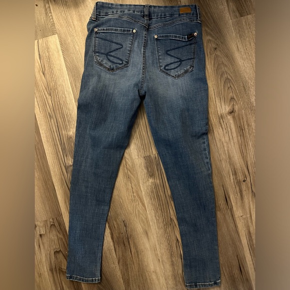 Seven7 Women’s Skinny Medium Wash Blue Jean US-6 - Picture 8 of 9